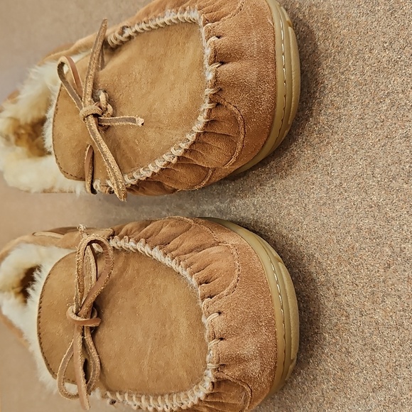 L.L. Bean Men's Brown Suede Slippers!!! - Picture 8 of 15